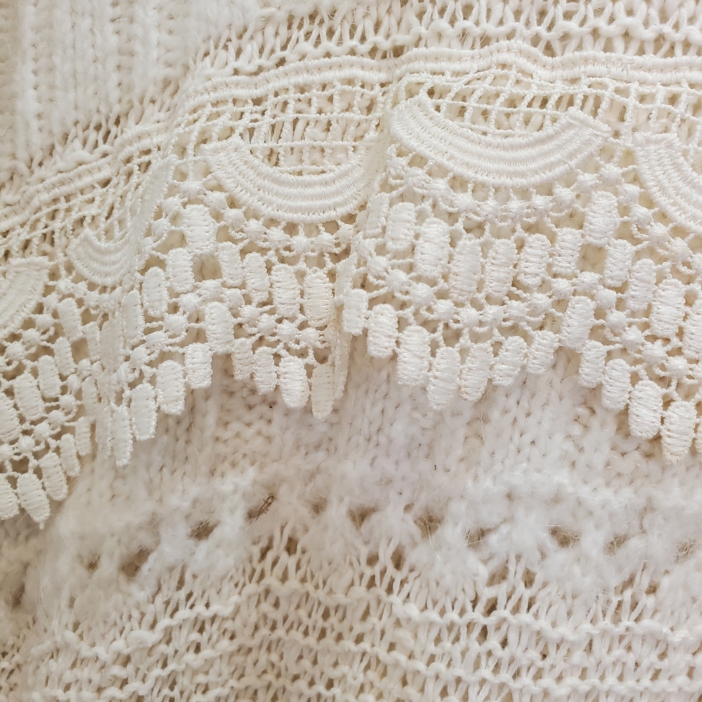 Zara‎ Sweater - Picture 2 of 9